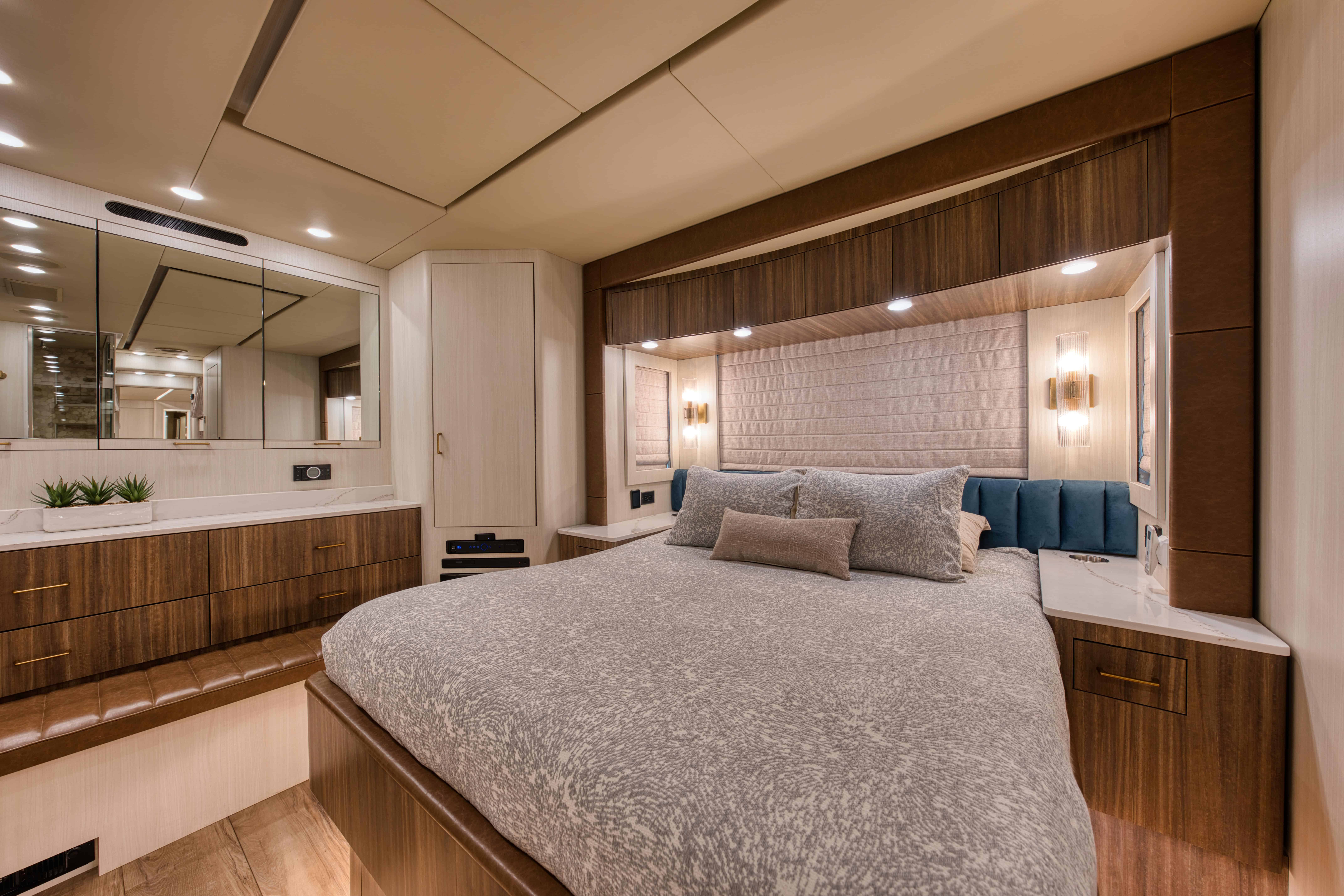 TCS Star Coach Bed