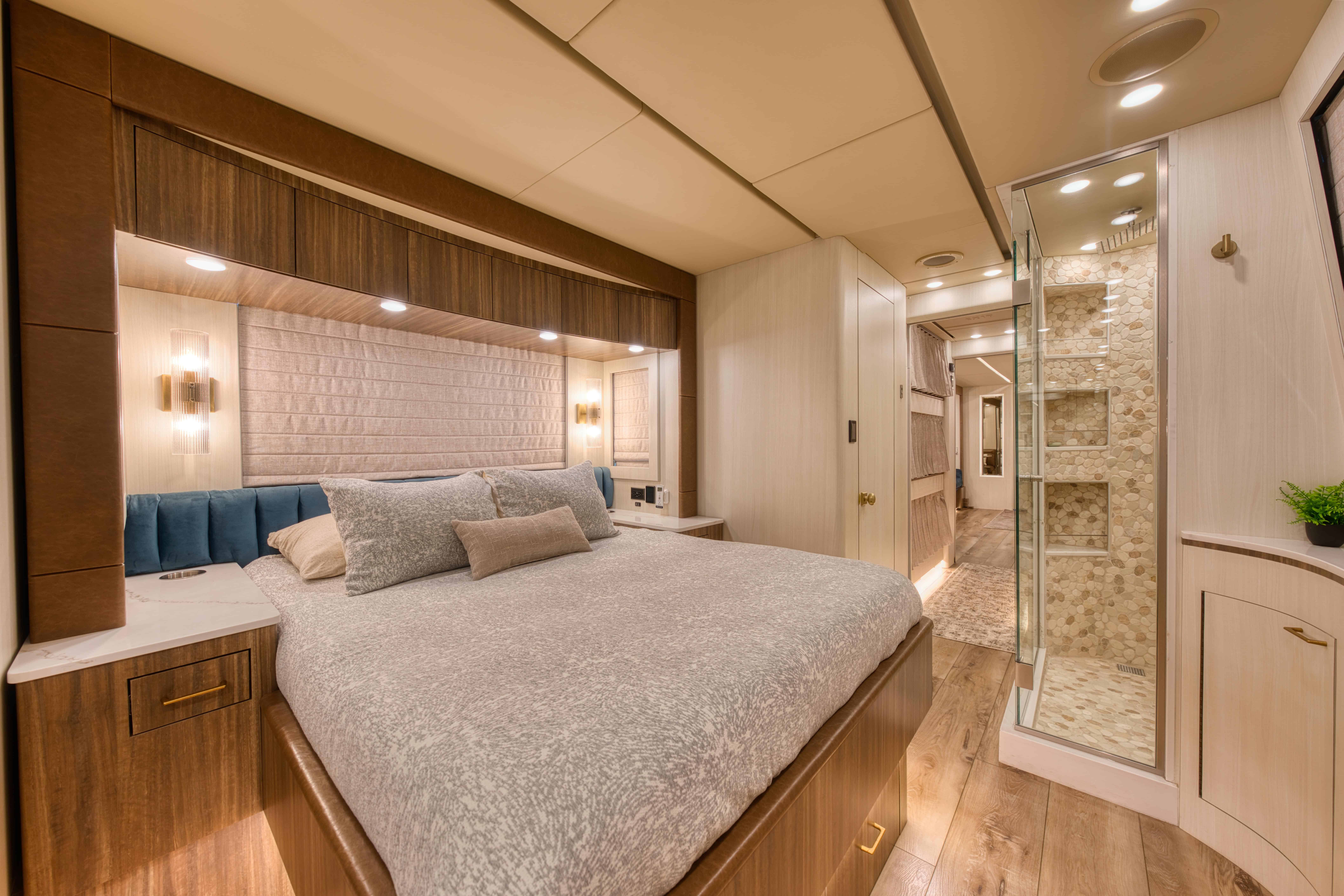TCS Star Coach Shower